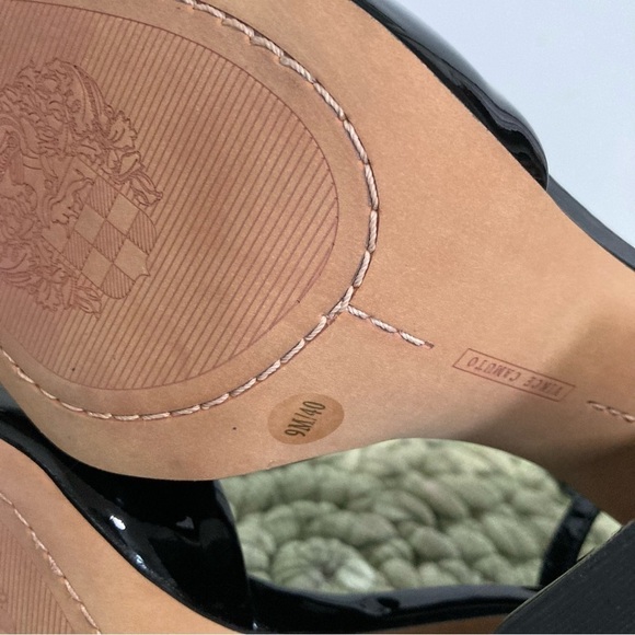 Vince Camuto Addilenz Black Patent Leather Chunky Heel Ankle Wrap Pump NWOB - Picture 10 of 11